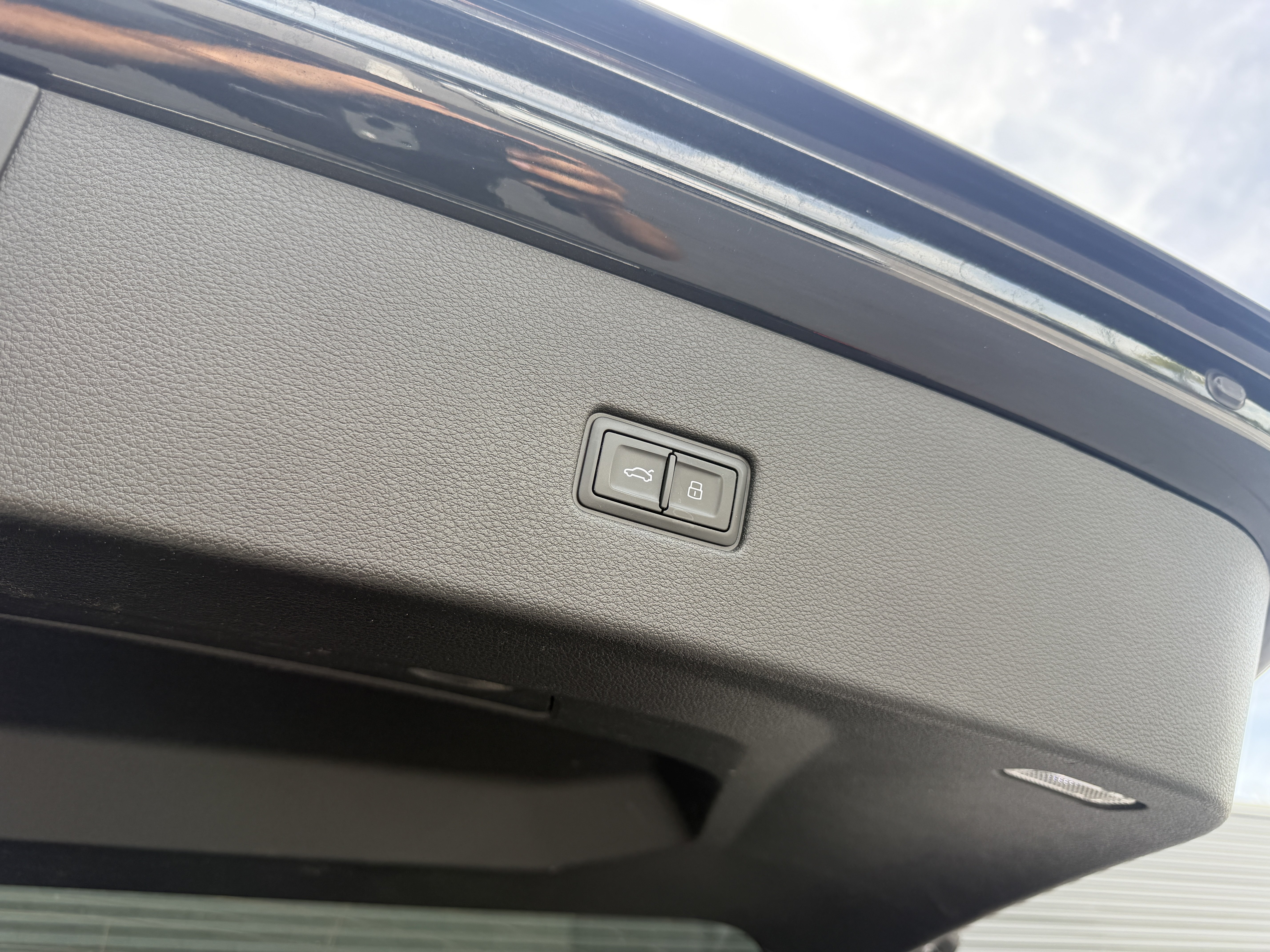 Used 2022 Audi SQ8 Prestige AWD/4WD image 13