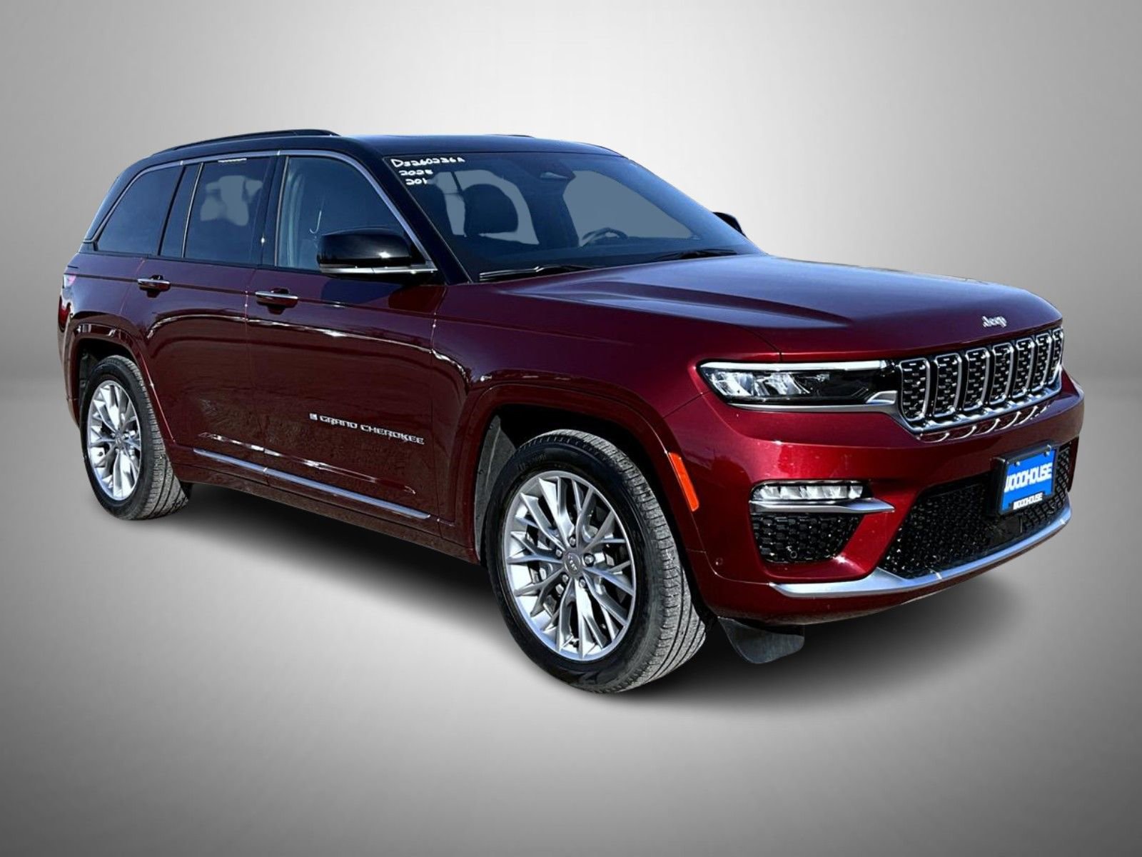 Used 2025 Jeep Grand Cherokee Summit AWD/4WD image 3