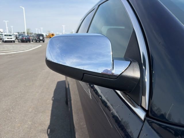 Used 2017 Chevrolet Equinox Premier w/ Enhanced Convenience Package image 5