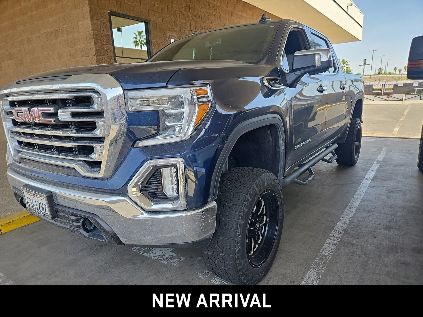 Used 2020 GMC Sierra 1500 SLT w/ SLT Premium Package image 1