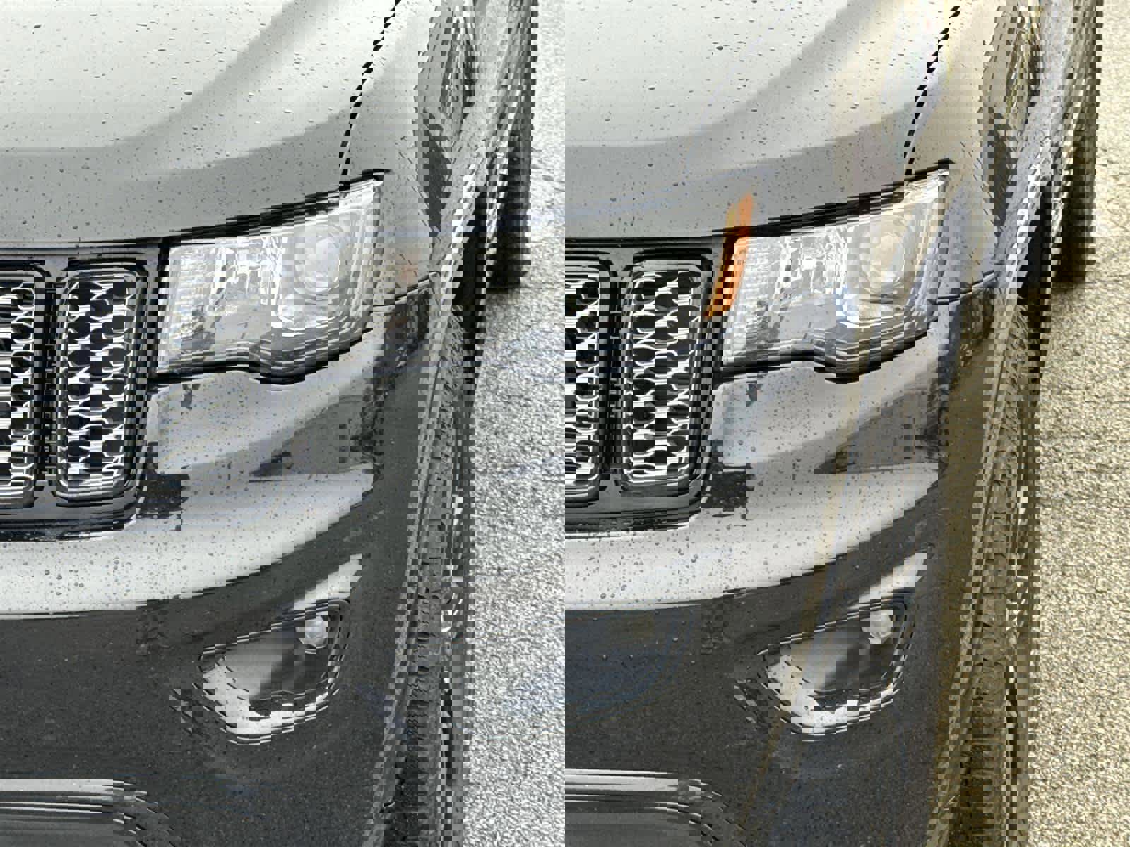 Used 2020 Jeep Grand Cherokee Altitude image 9