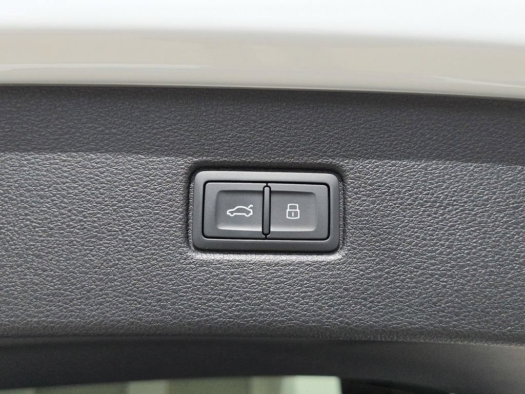 New 2026 Audi Q7 2.0T Premium Plus AWD/4WD image 14