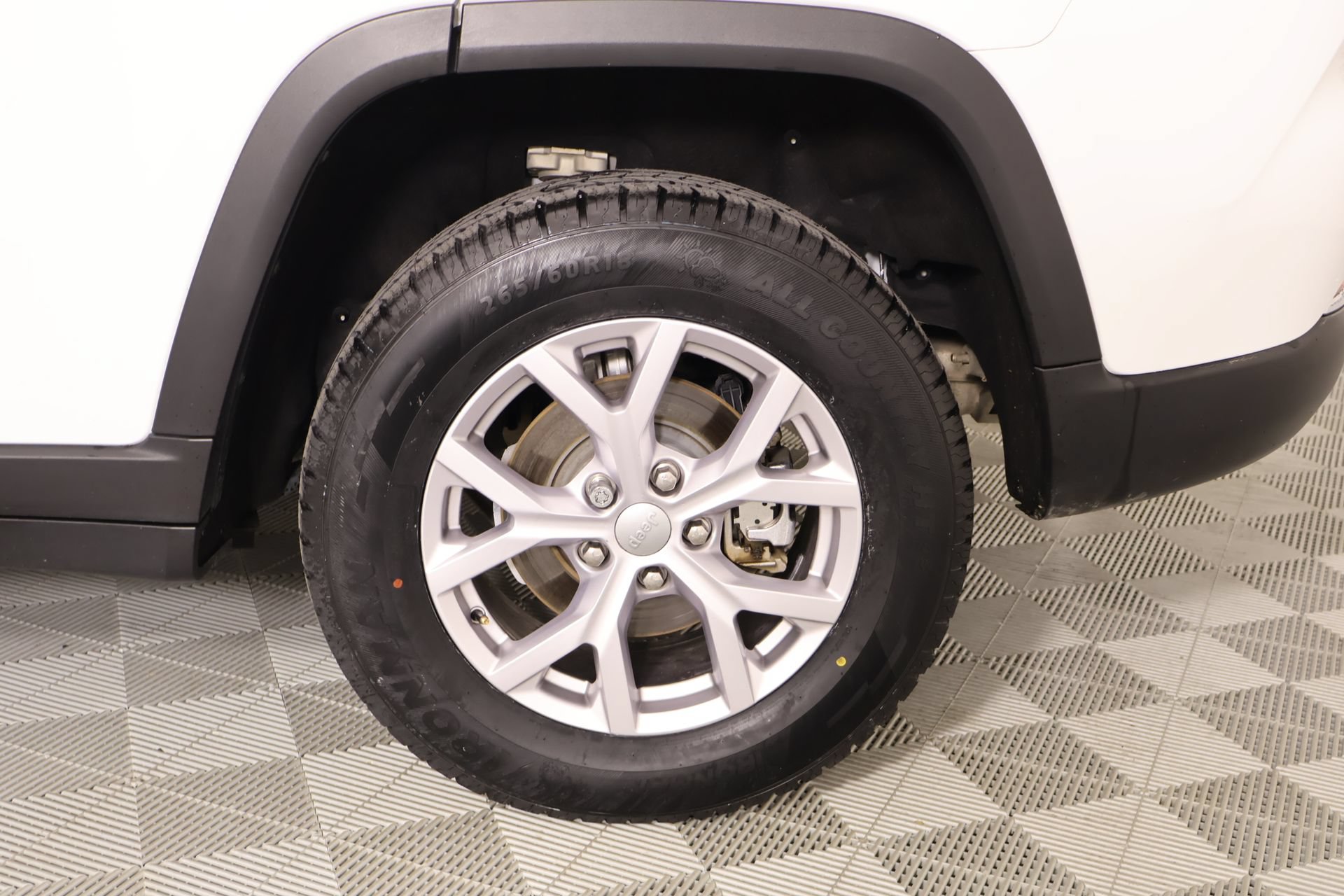 Used 2022 Jeep Grand Cherokee Limited AWD/4WD image 20