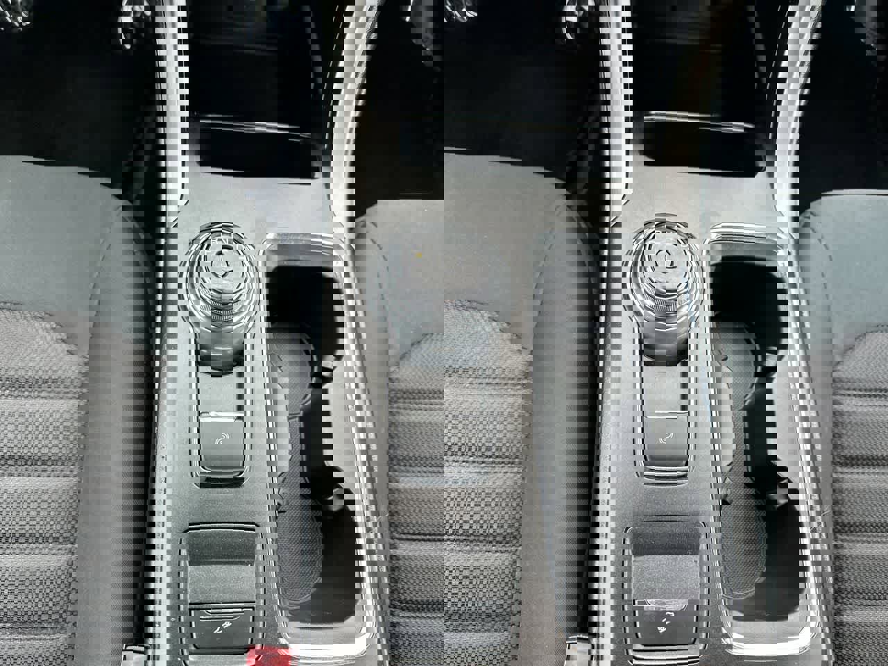 Used 2018 Ford Fusion SE image 33