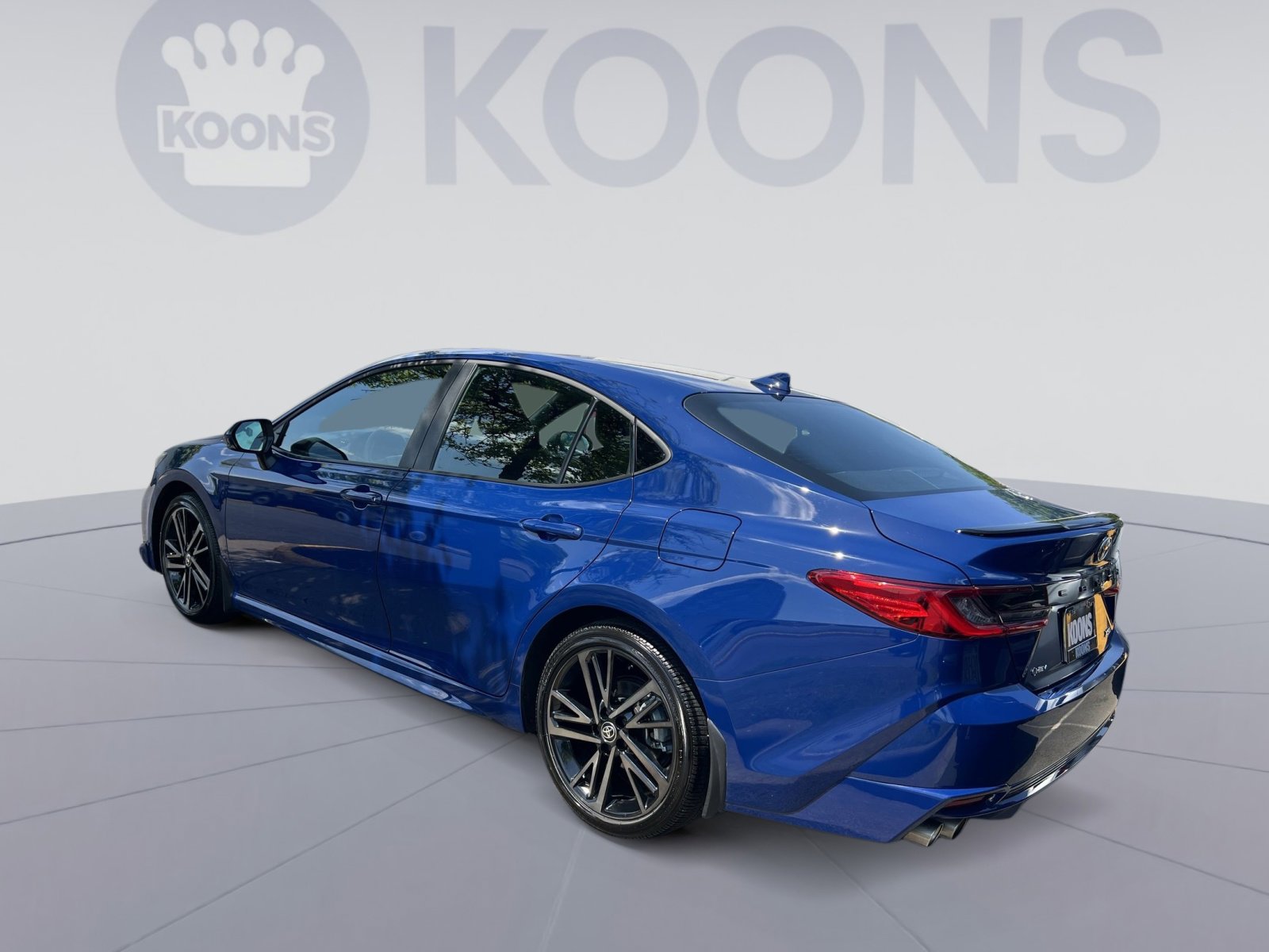 Used 2025 Toyota Camry XSE image 4