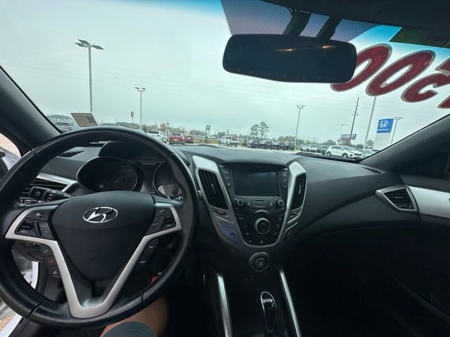Used 2017 Hyundai Veloster Value Edition image 11