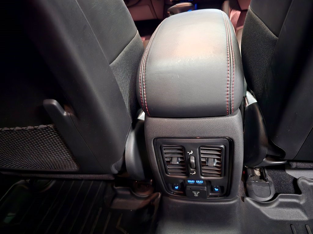 Used 2021 Dodge Durango R/T w/ Premium Interior Group RWD image 40
