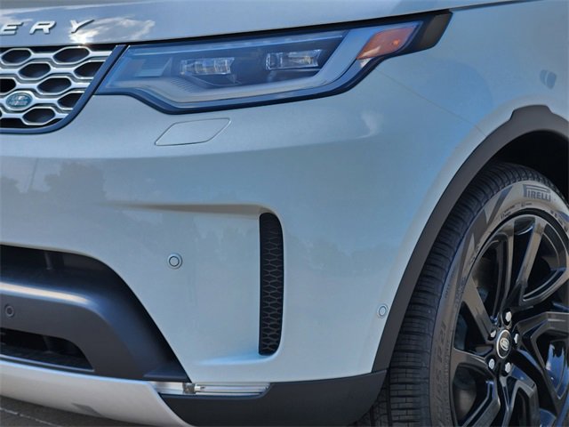 New 2025 Land Rover Discovery S image 5
