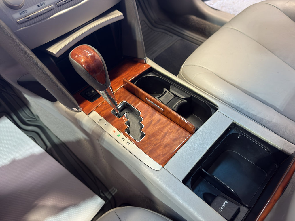 Used 2010 Toyota Camry Hybrid image 19