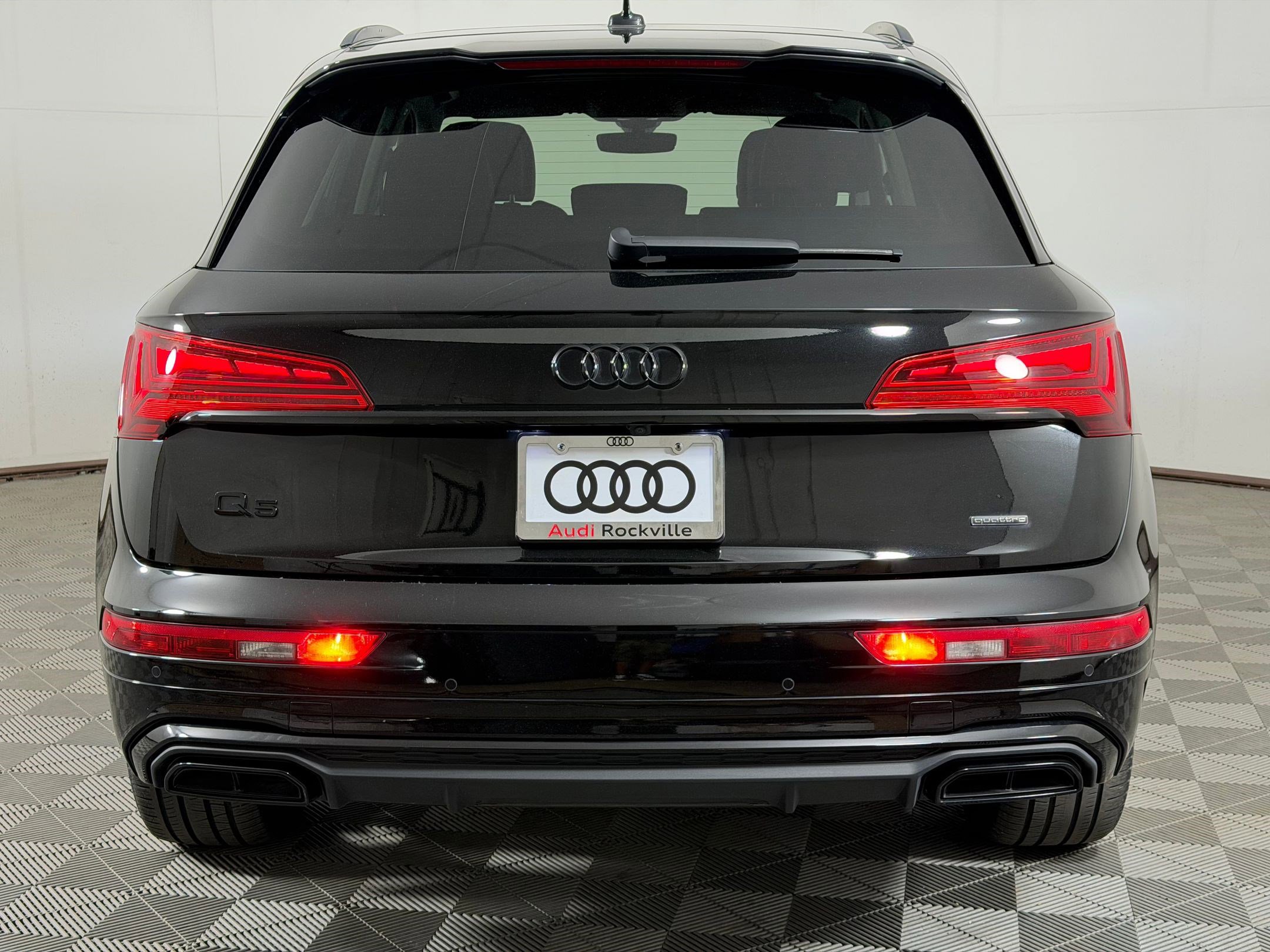 Certified 2022 Audi Q5 e Premium Plus w/ Premium Plus Package AWD/4WD image 10