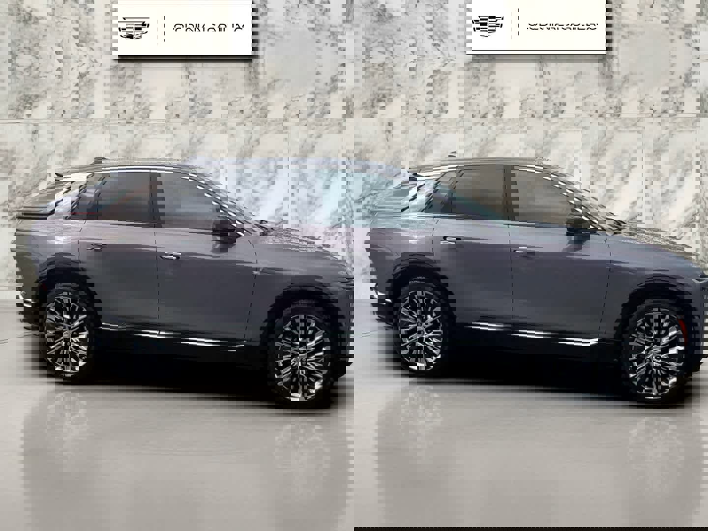 Used 2025 Cadillac Lyriq Luxury w/ LPO, Floor Liner Package AWD/4WD image 8