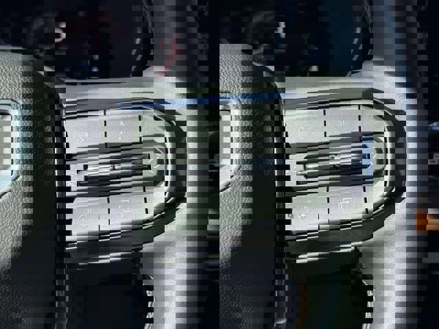 Used 2025 GMC Canyon AT4 w/ Technology Plus Package image 23