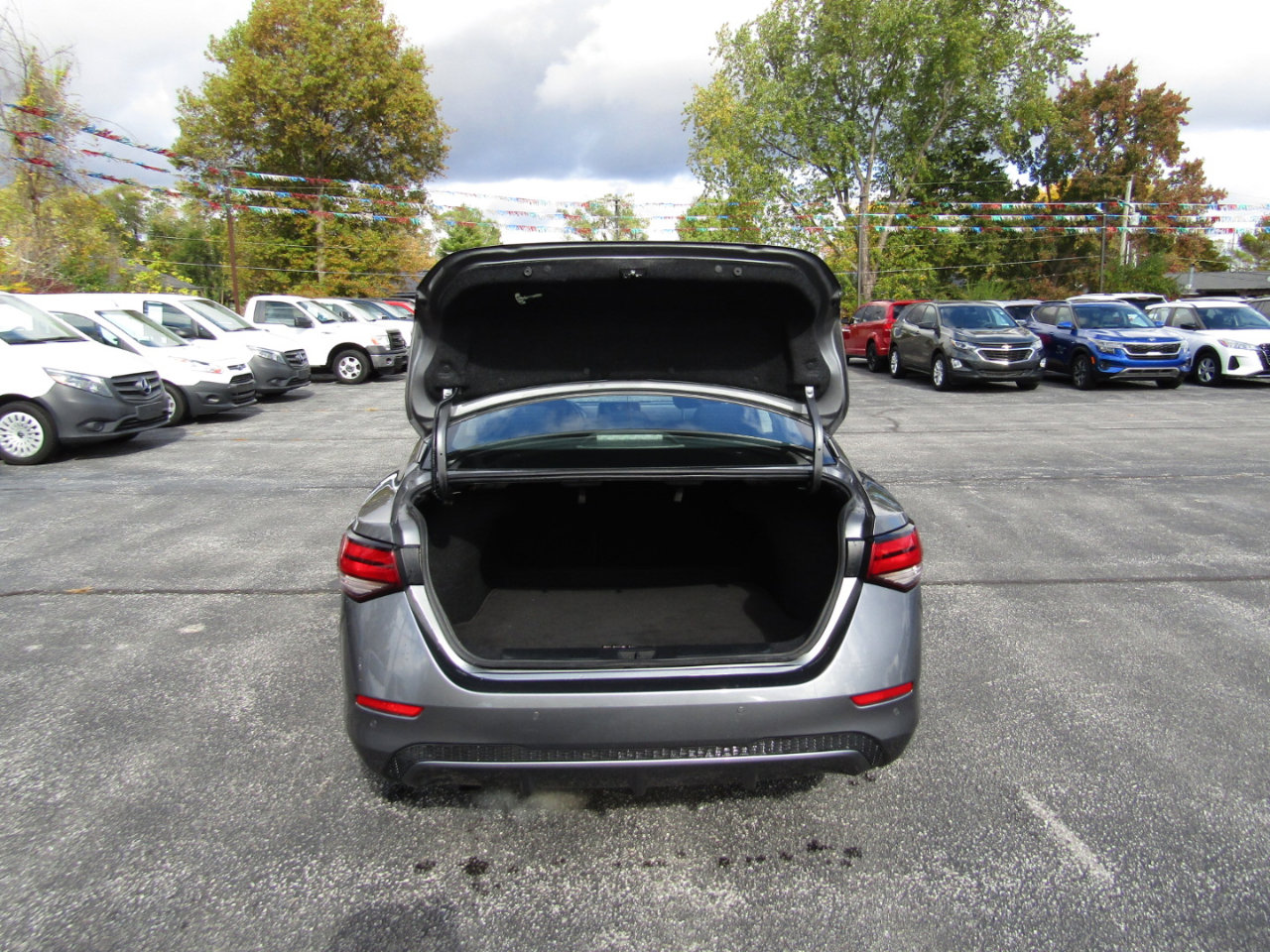 Used 2022 Nissan Sentra SV w/ Trunk Package image 18