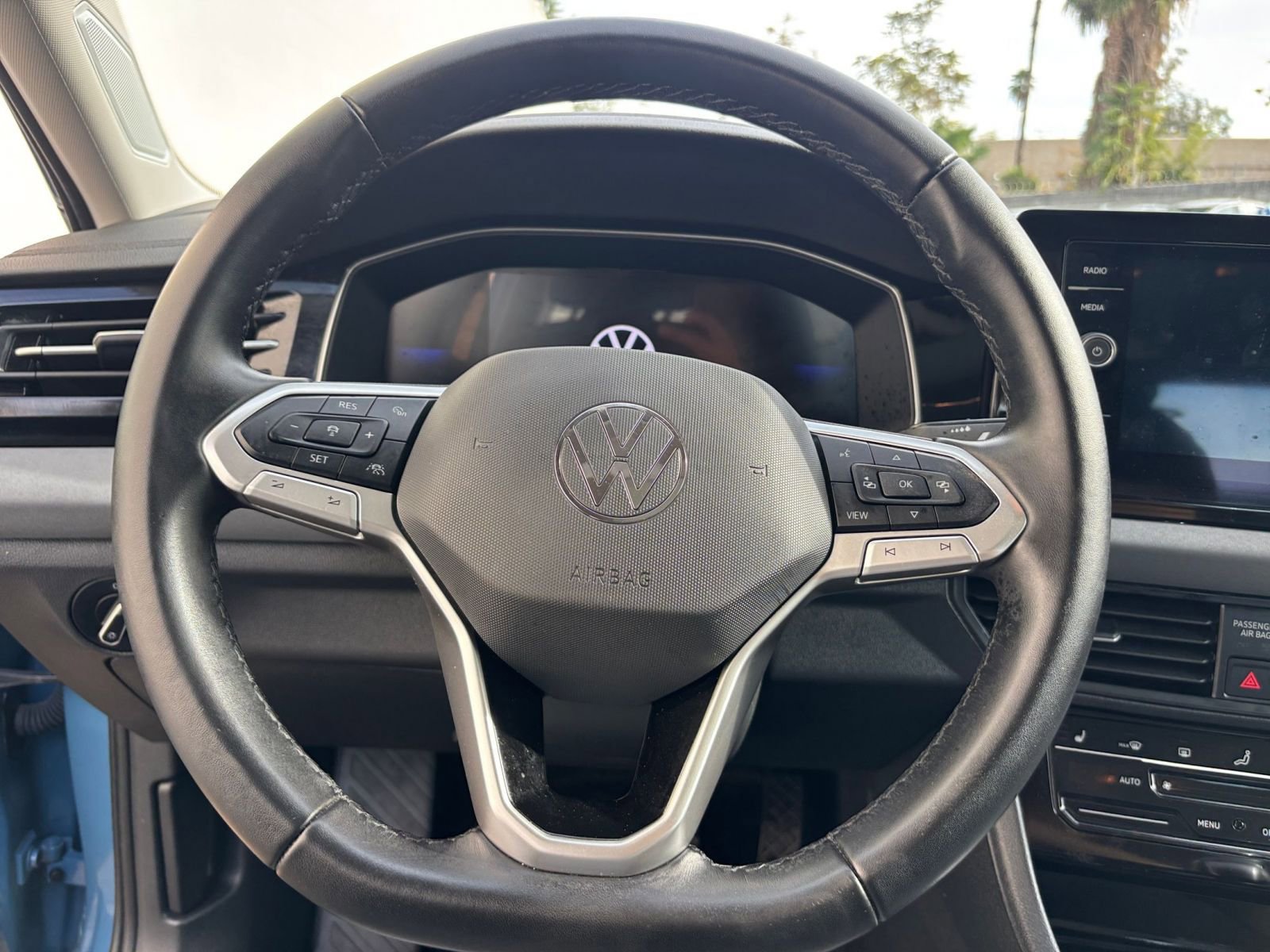 Used 2025 Volkswagen Jetta SE image 28