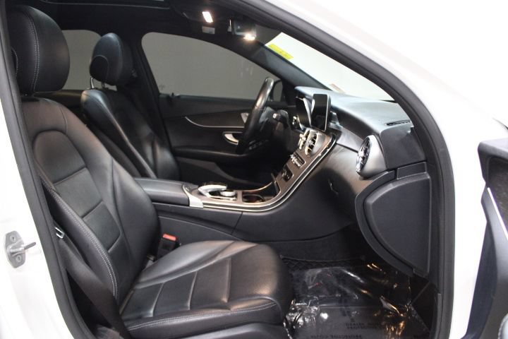 Used 2019 Mercedes-Benz C 300 4MATIC Sedan image 23