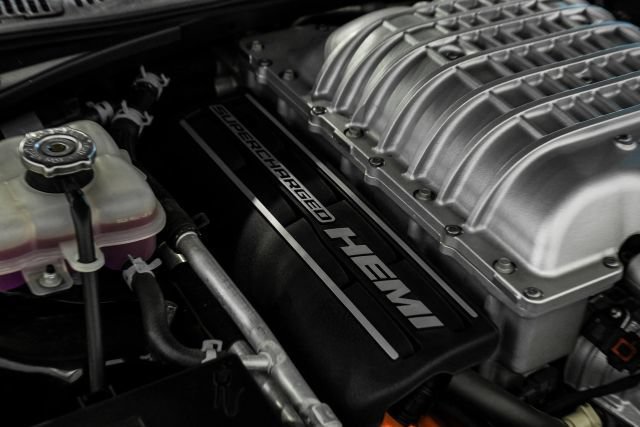 Used 2020 Dodge Challenger SRT Hellcat w/ Plus Package RWD image 45