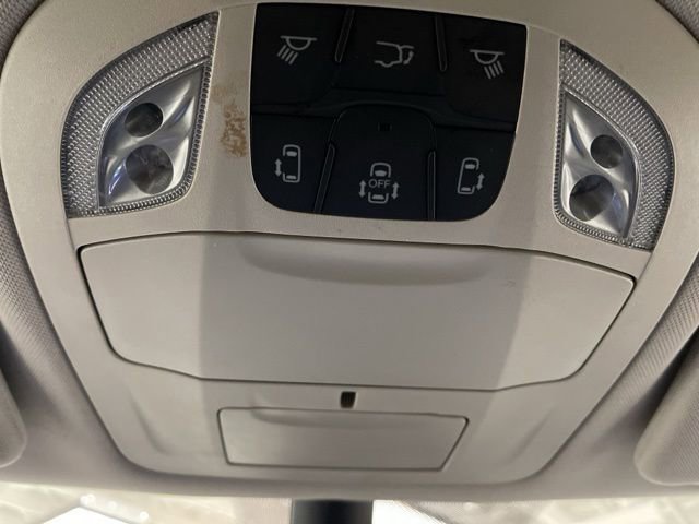 Used 2023 Chrysler Pacifica Touring-L image 52