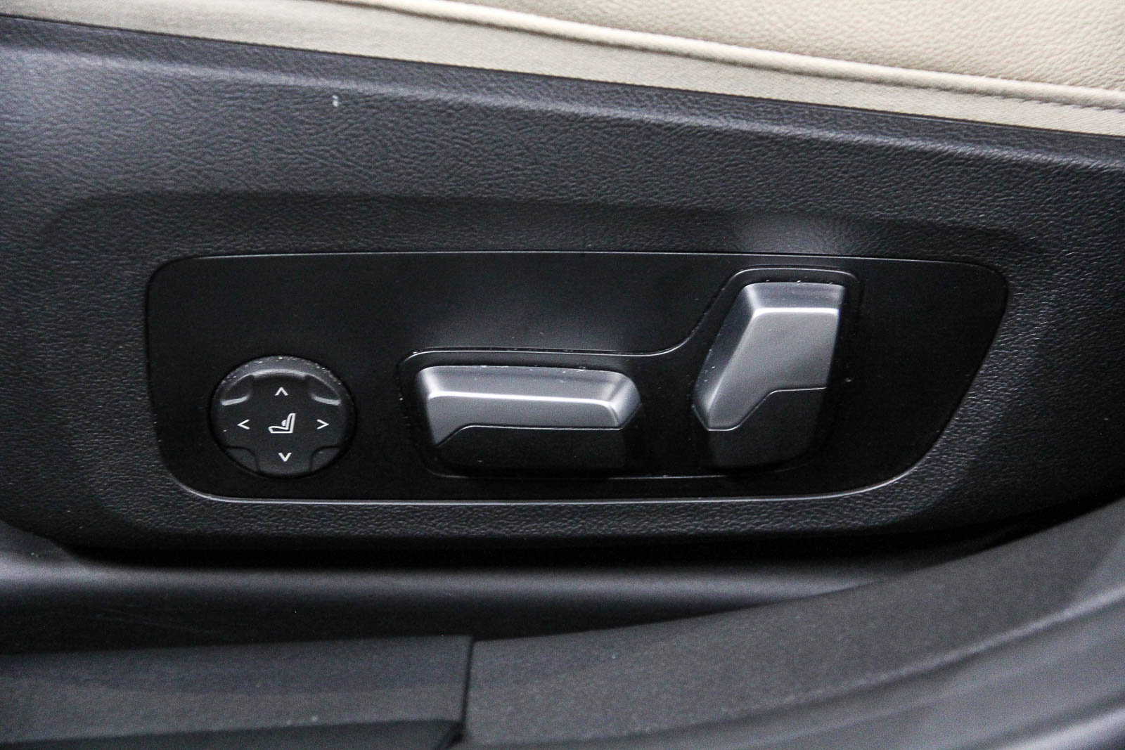 Certified 2023 BMW i4 eDrive35 w/ Premium Package image 21