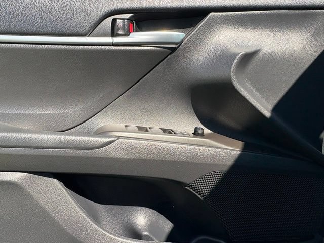Used 2023 Toyota Camry SE FWD image 21