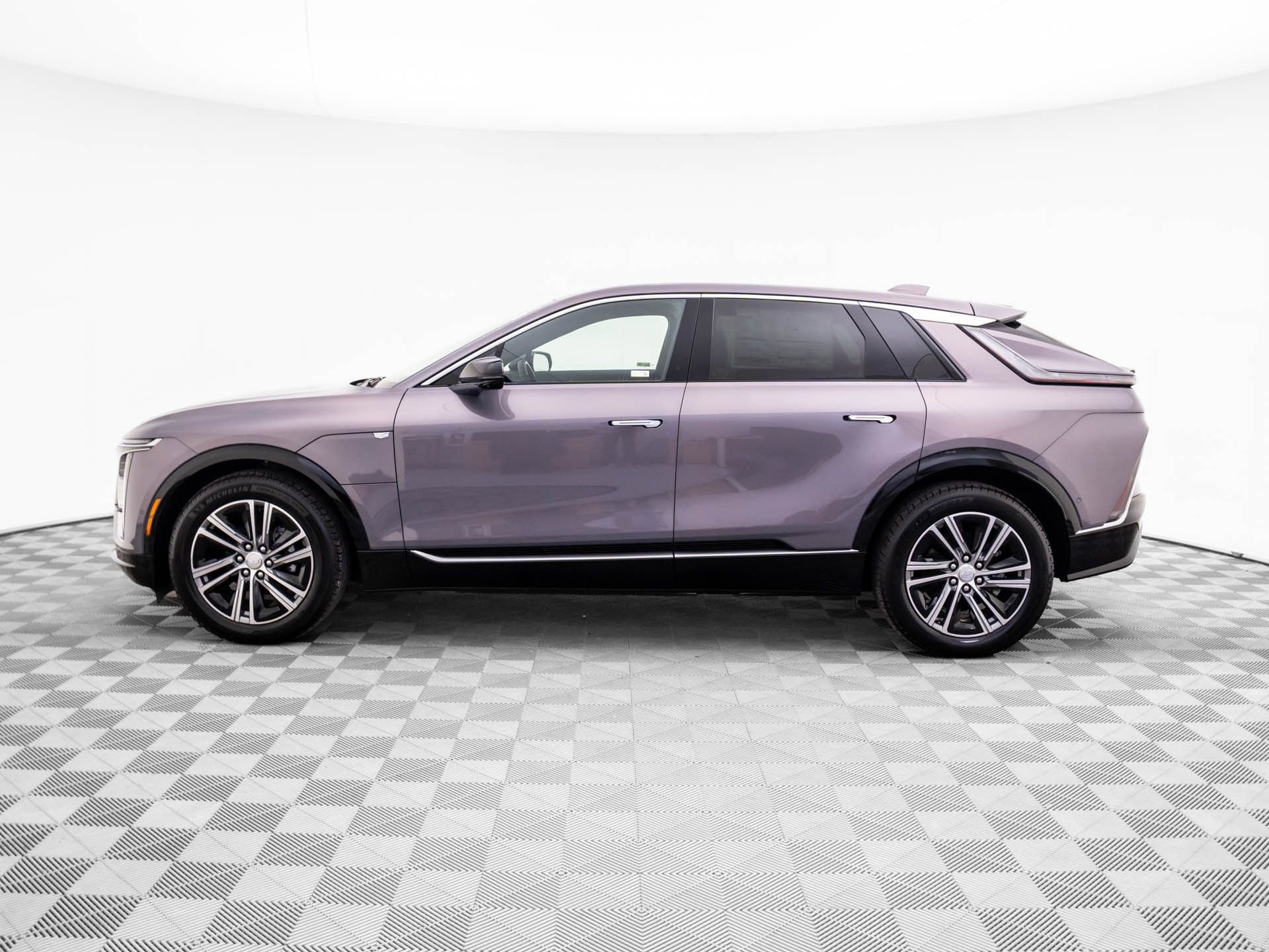 New 2026 Cadillac Lyriq Luxury video 2