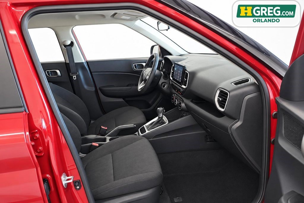 Used 2021 Hyundai Venue SE FWD image 11