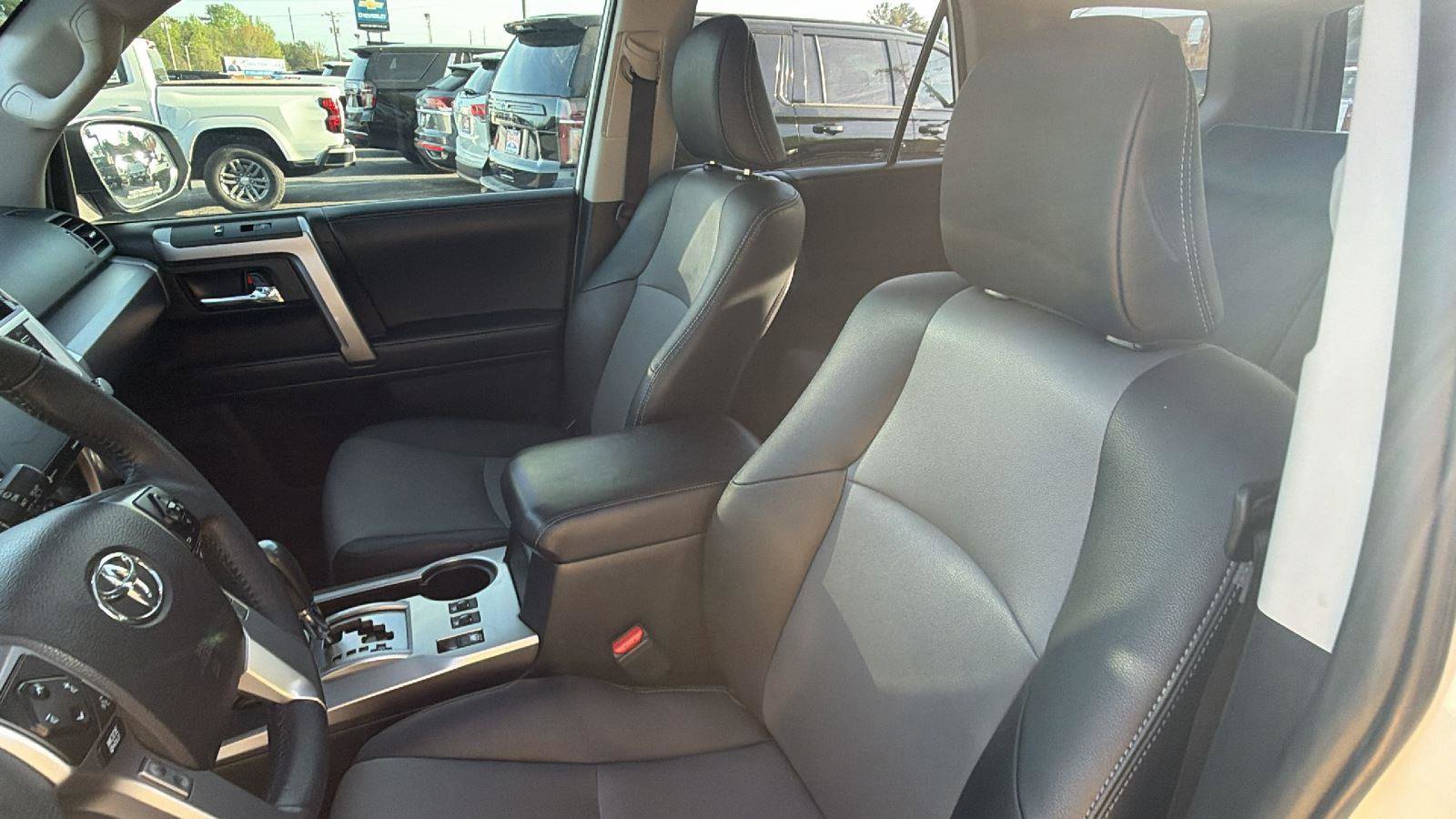 Used 2022 Toyota 4Runner SR5 Premium image 14