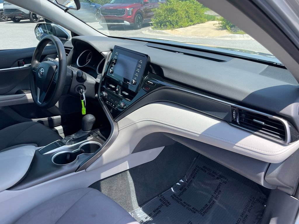 Used 2022 Toyota Camry LE FWD image 28