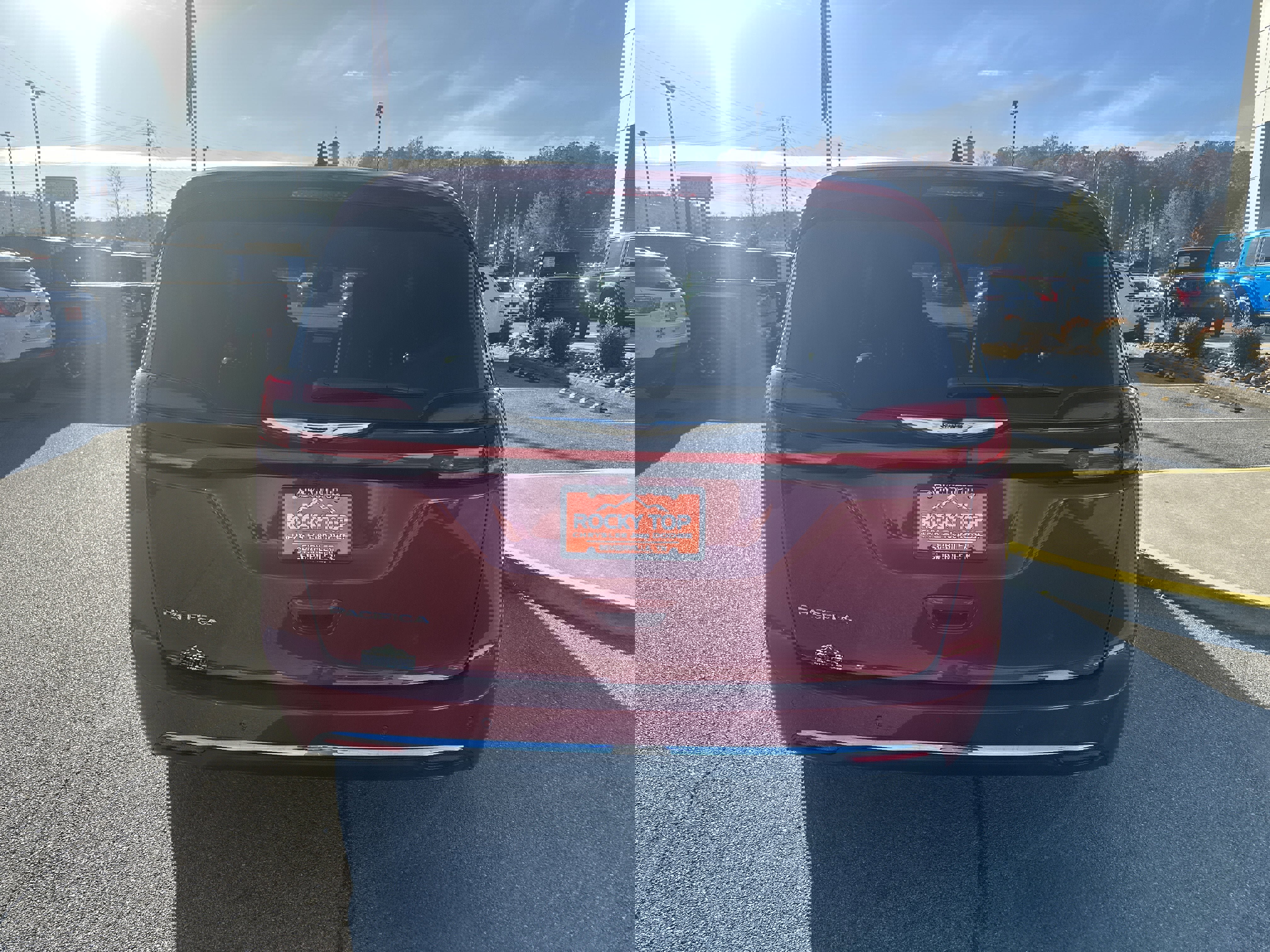 New 2026 Chrysler Pacifica Select image 8