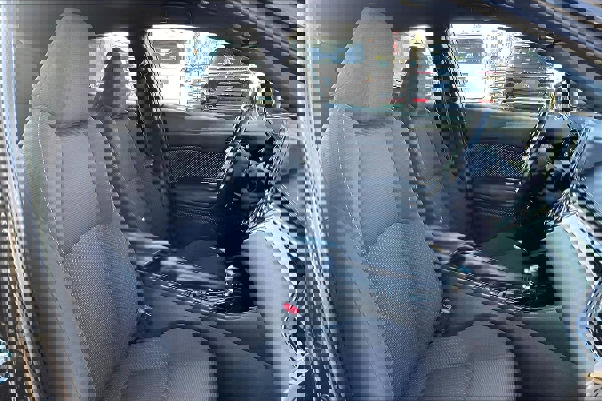 Used 2018 Toyota C-HR XLE image 23