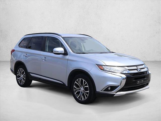 Used 2016 Mitsubishi Outlander SE AWD/4WD image 3