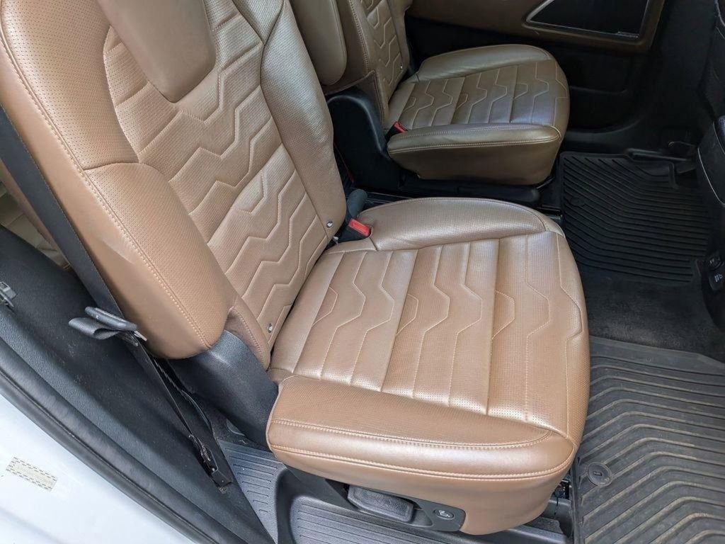 Certified 2022 Kia Telluride SX w/ SX Prestige Package image 33