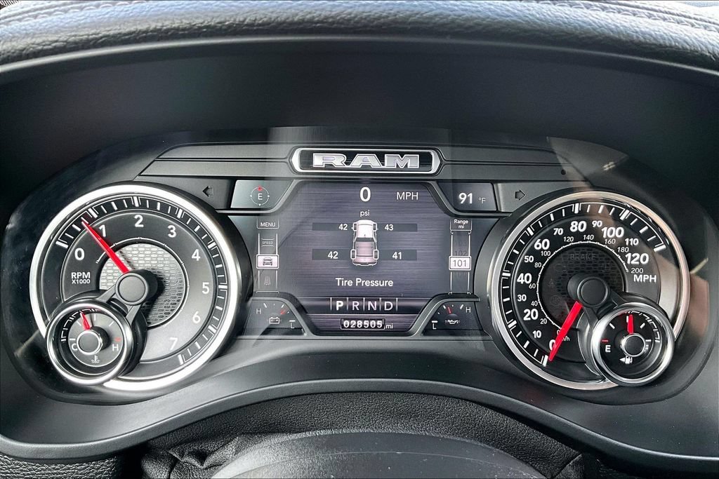 Used 2021 RAM 1500 Laramie w/ Sport Appearance Package AWD/4WD image 14