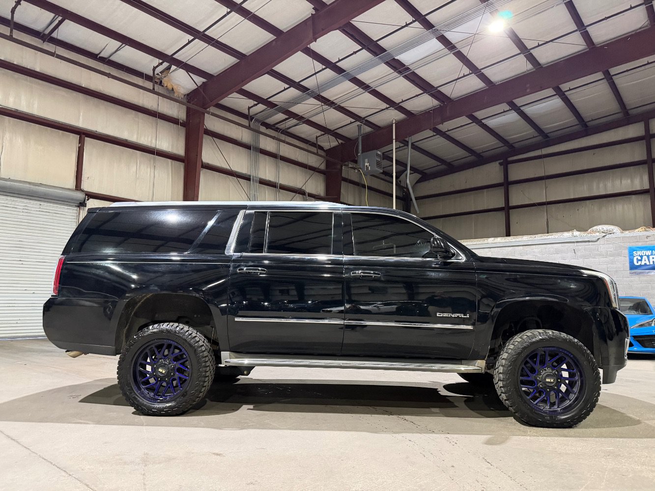 Used 2015 GMC Yukon XL Denali w/ Touring Package RWD image 4