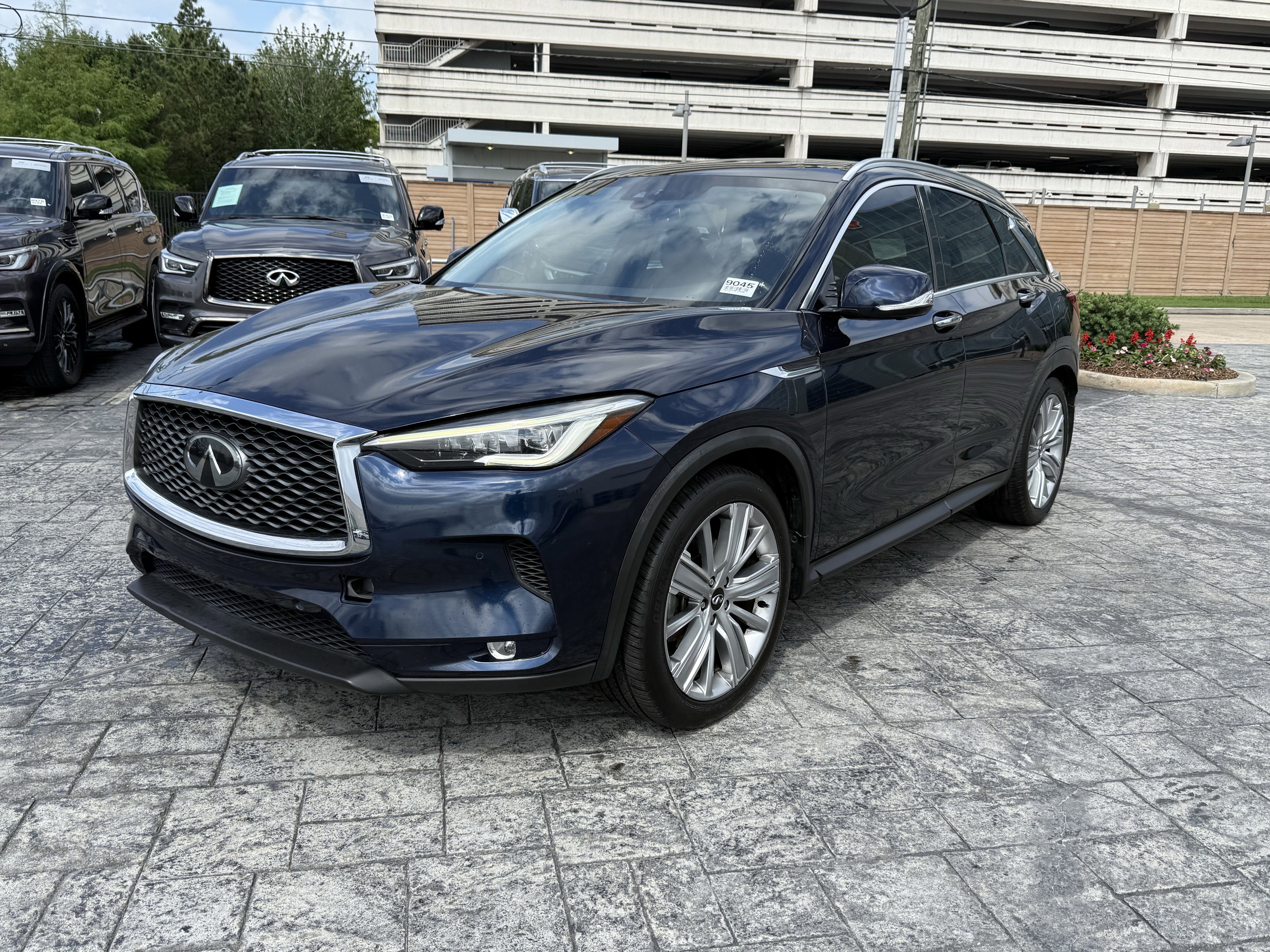 Used 2021 INFINITI QX50 Sensory FWD image 3