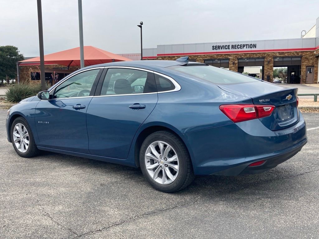 Used 2025 Chevrolet Malibu LT FWD image 7
