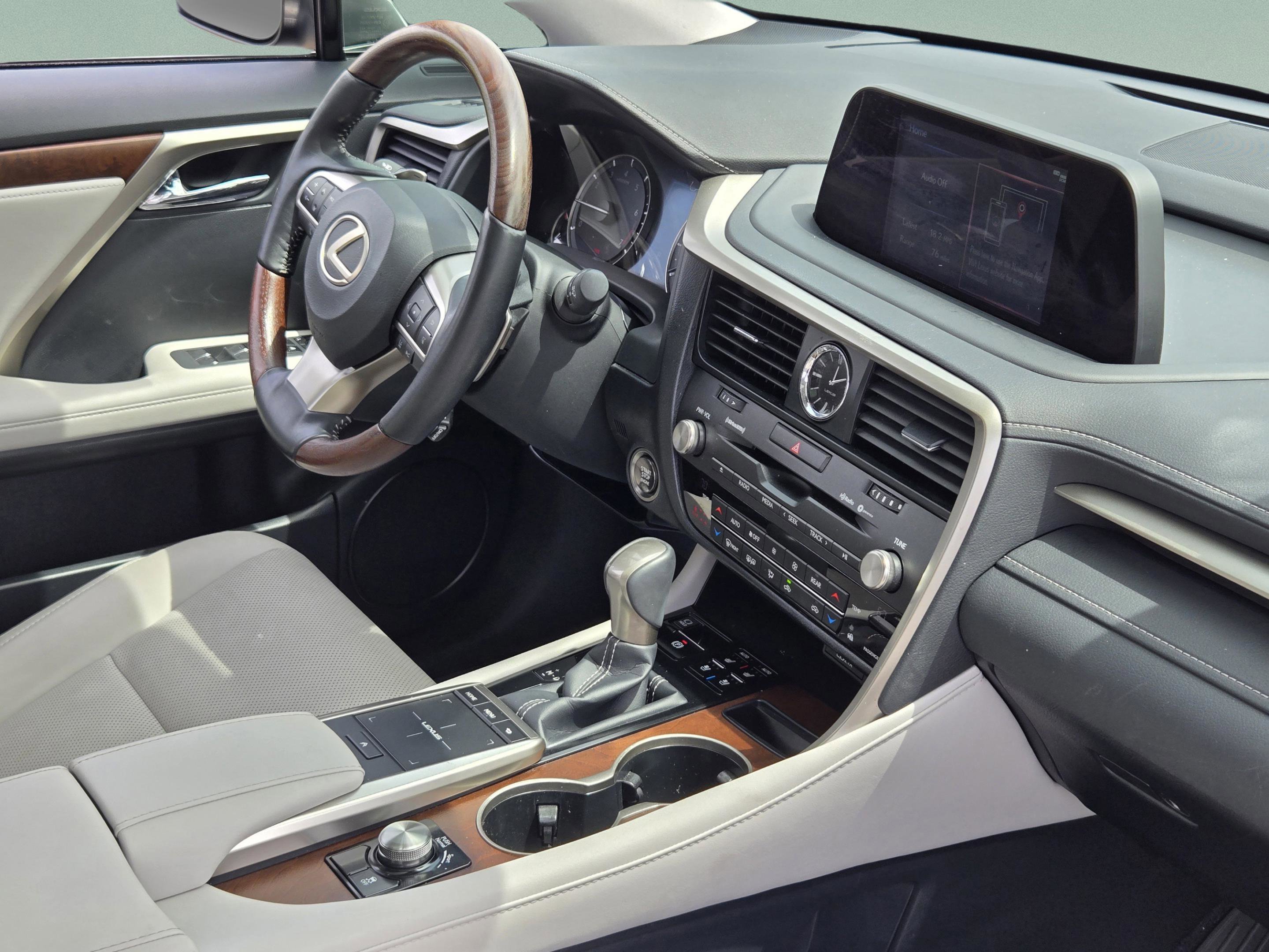 Certified 2022 Lexus RX 350L FWD w/ Premium Package image 10