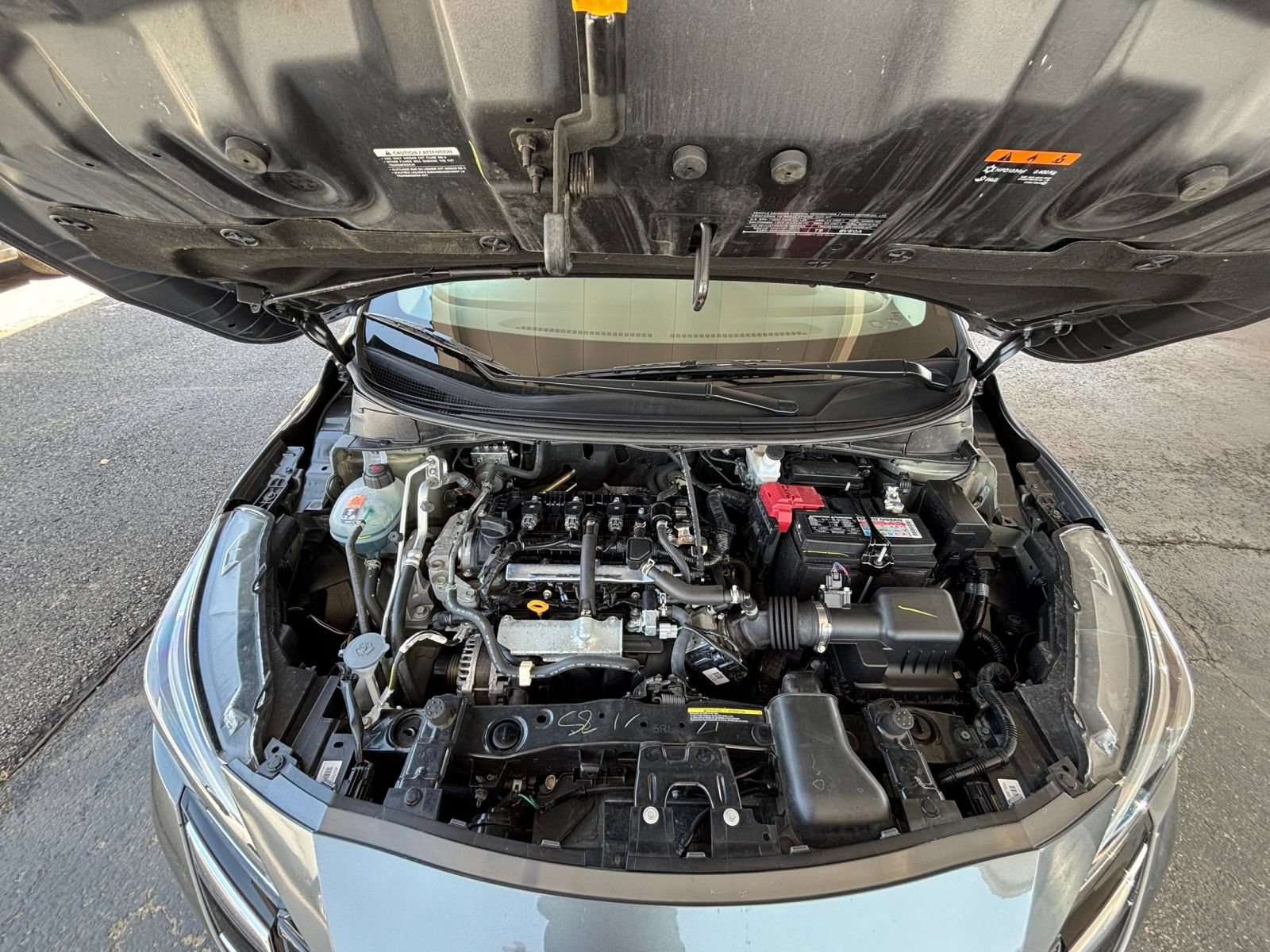 Used 2025 Nissan Versa SV FWD image 30