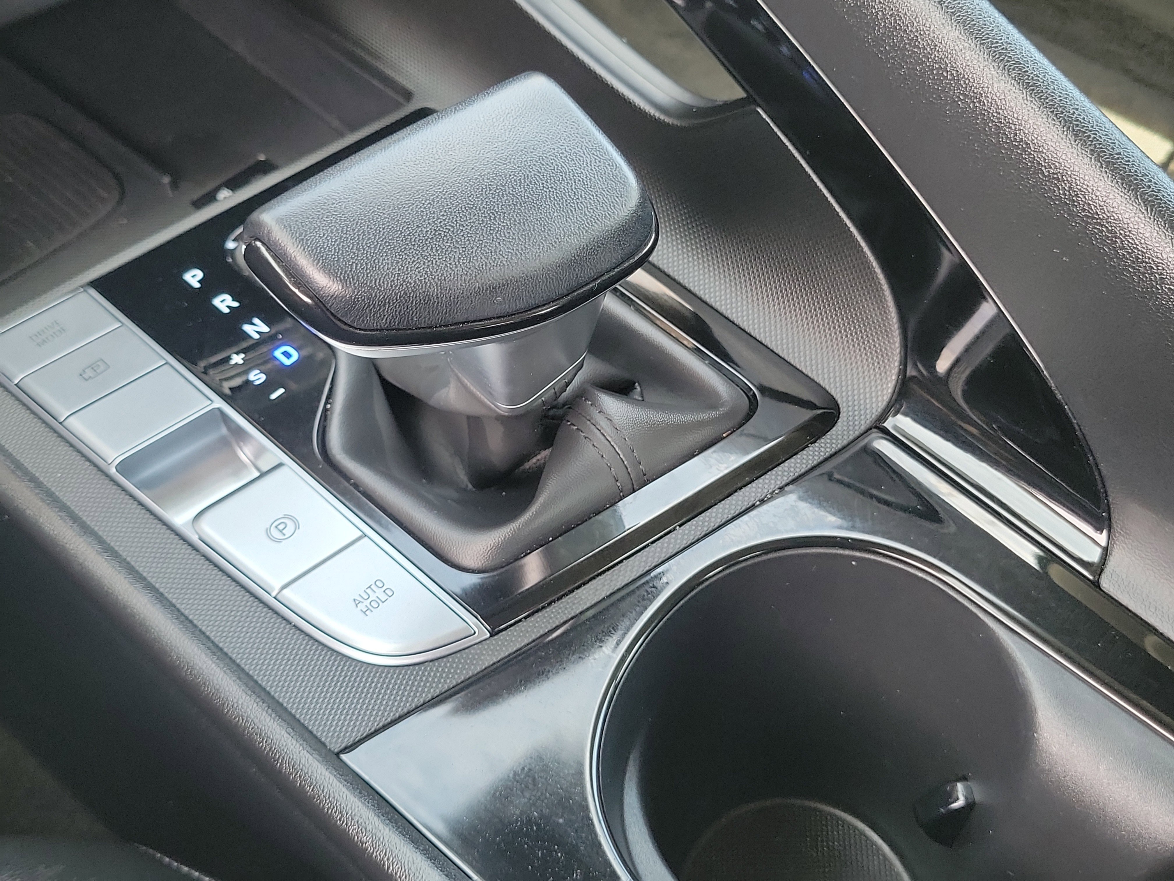 Certified 2025 Hyundai Elantra Limited image 17