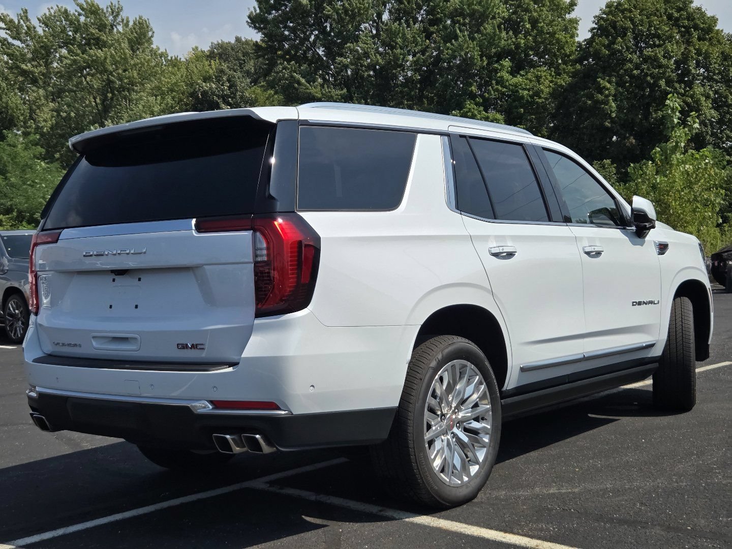 New 2026 GMC Yukon Denali w/ Sun & Power Step Package AWD/4WD image 21
