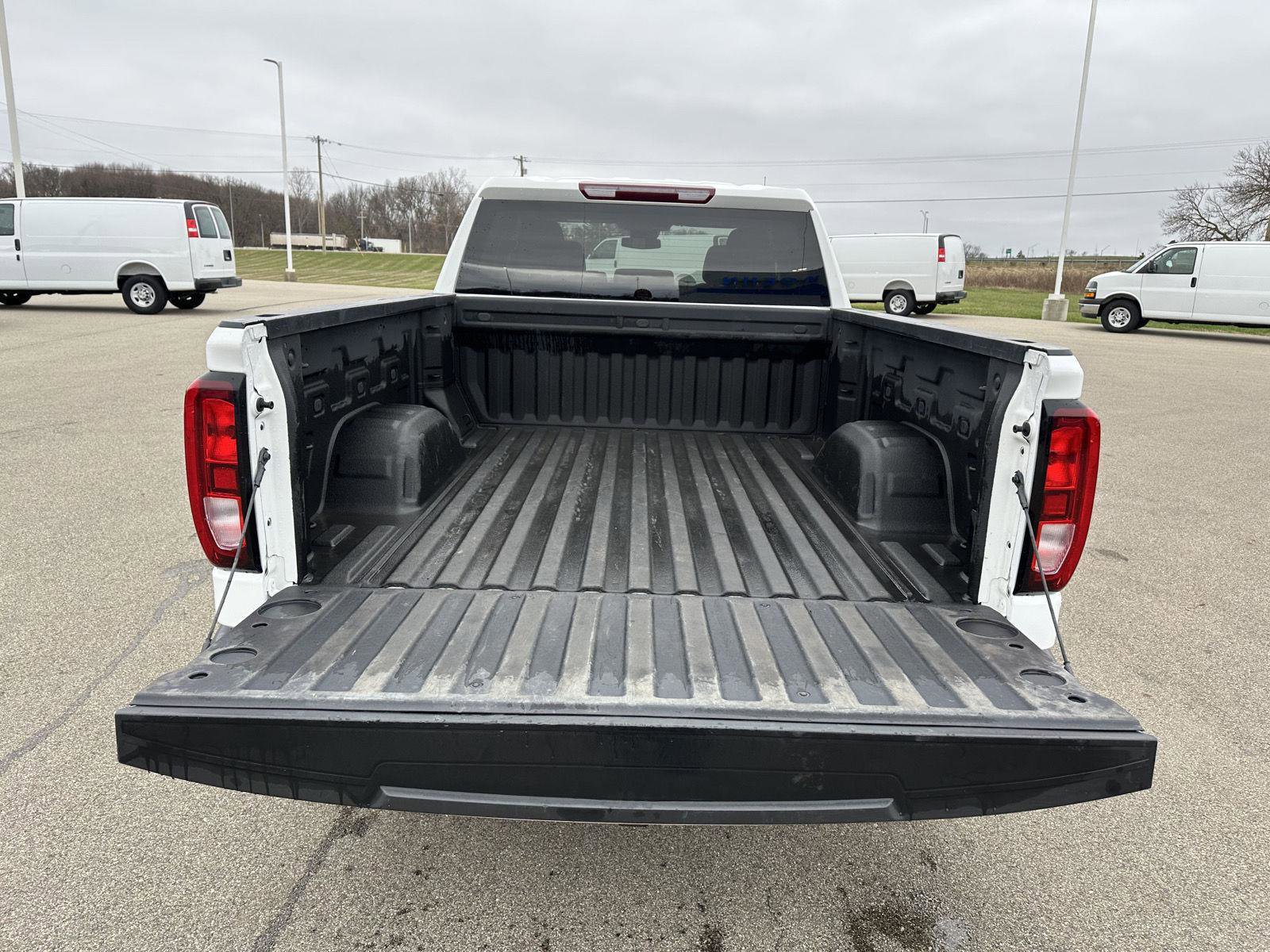 Used 2023 GMC Sierra 1500 Pro w/ Pro Value Package image 5