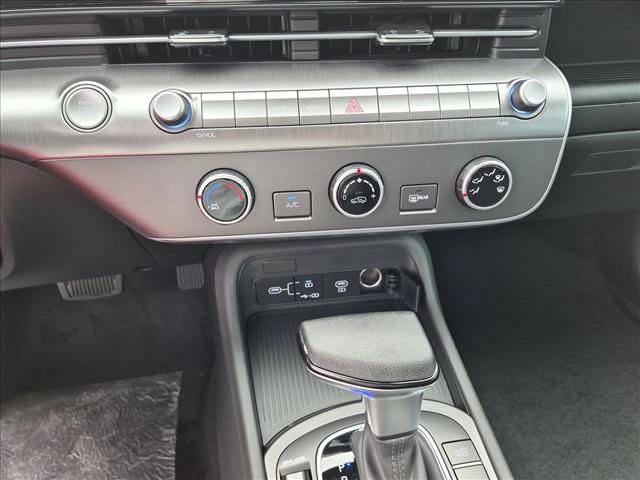 New 2027 Hyundai Kona SE FWD image 12