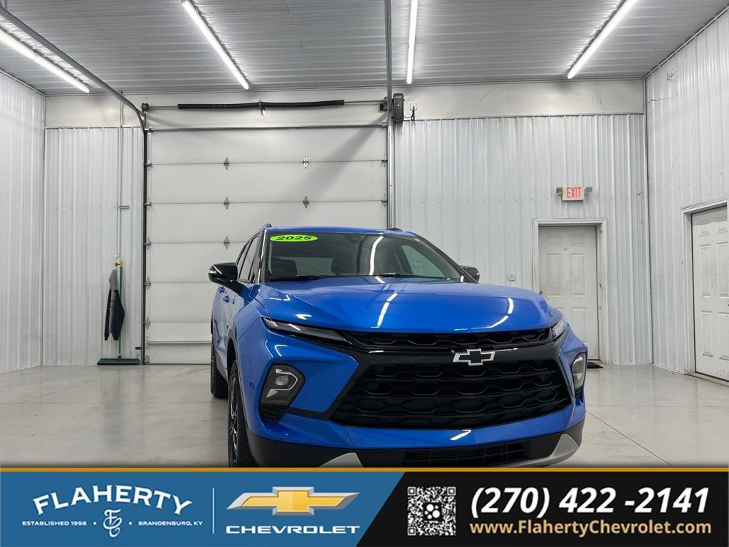 Used 2025 Chevrolet Blazer LT w/ Midnight/Sport Edition FWD image 1