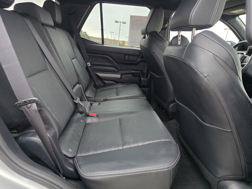 Used 2025 Toyota 4Runner TRD Off-Road Premium image 28