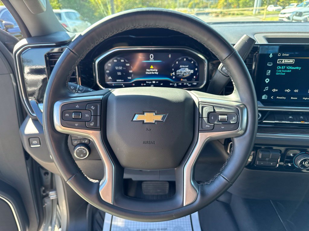 Used 2025 Chevrolet Silverado 1500 LT w/ Z71 Off-Road Package AWD/4WD image 15
