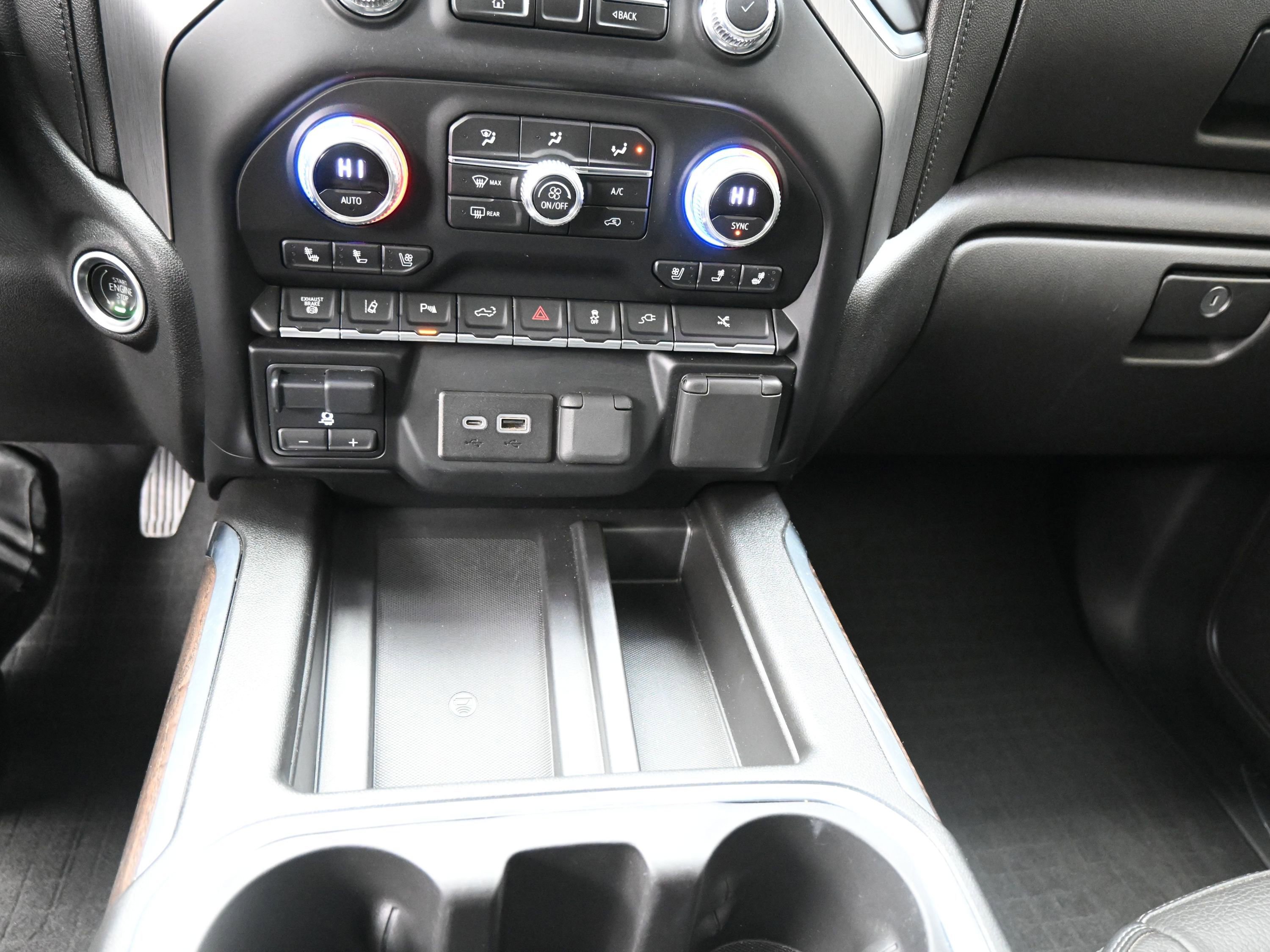 Certified 2022 GMC Sierra 3500 Denali image 24