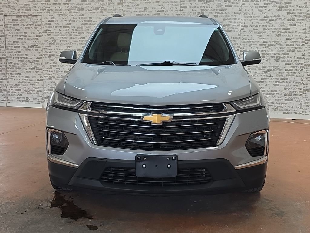 Used 2023 Chevrolet Traverse LT AWD/4WD image 2