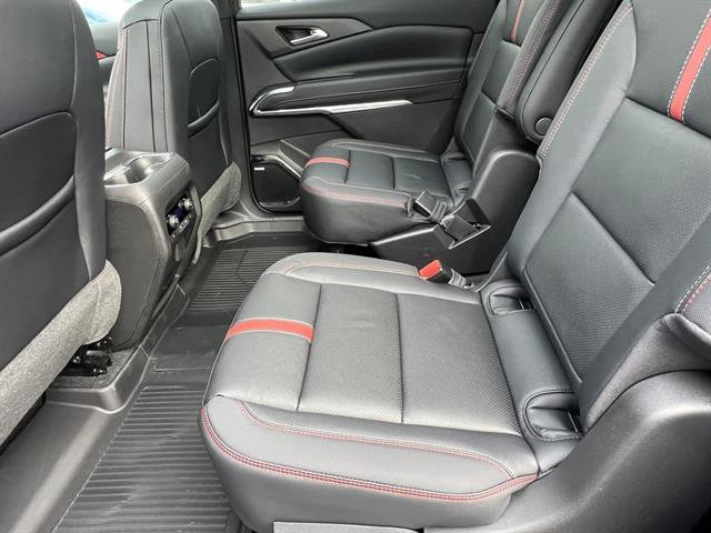 New 2026 Chevrolet Traverse RS w/ LPO, Floor Liner Package image 18