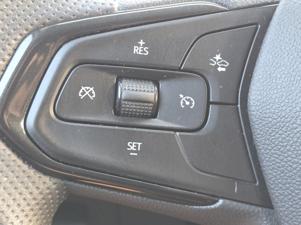 Used 2023 Chevrolet TrailBlazer LT AWD/4WD image 8