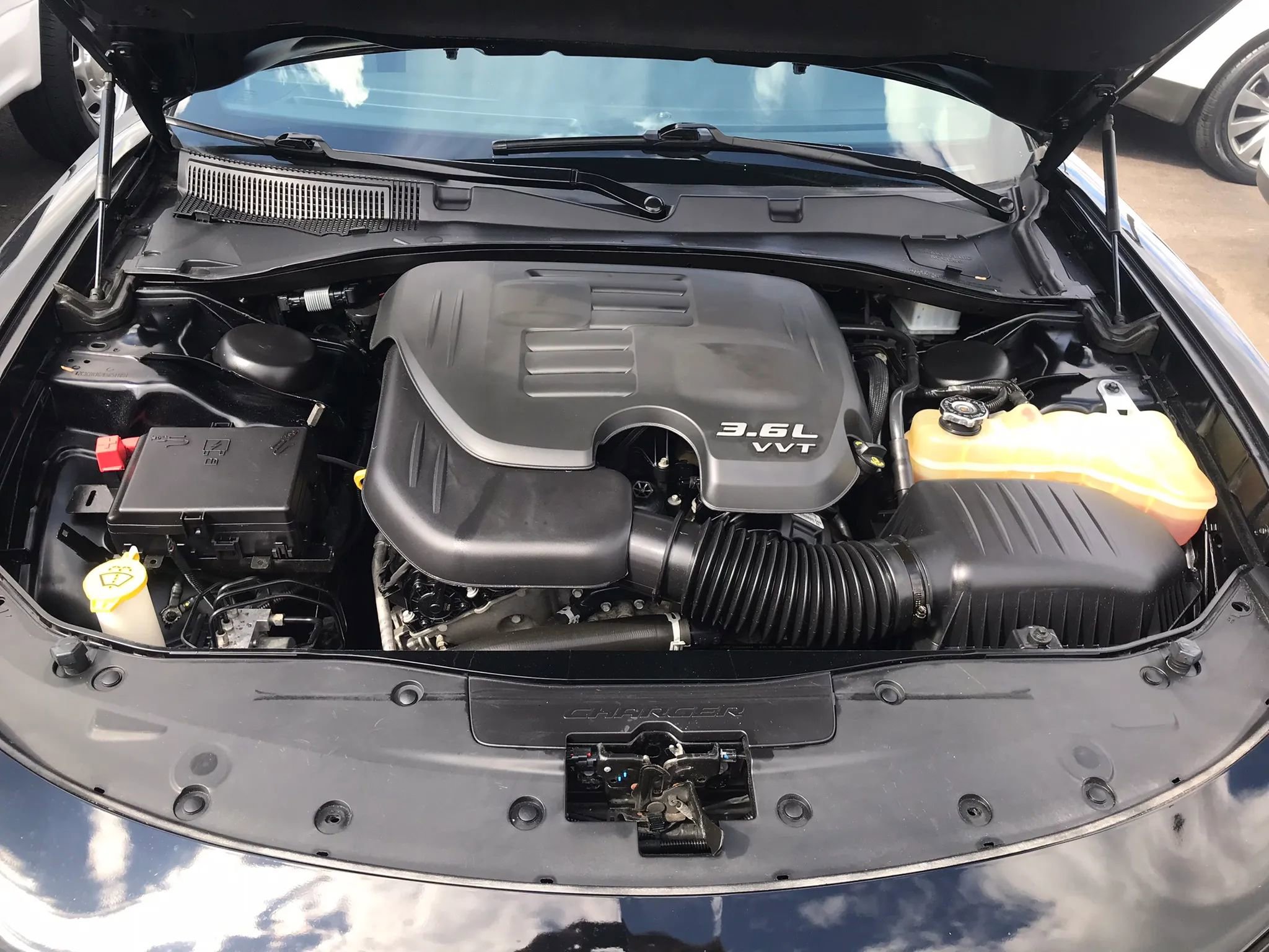Used 2019 Dodge Charger SXT AWD/4WD image 55