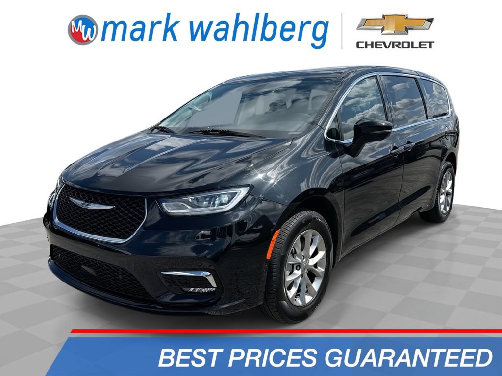 Used 2023 Chrysler Pacifica Touring-L AWD/4WD image 1